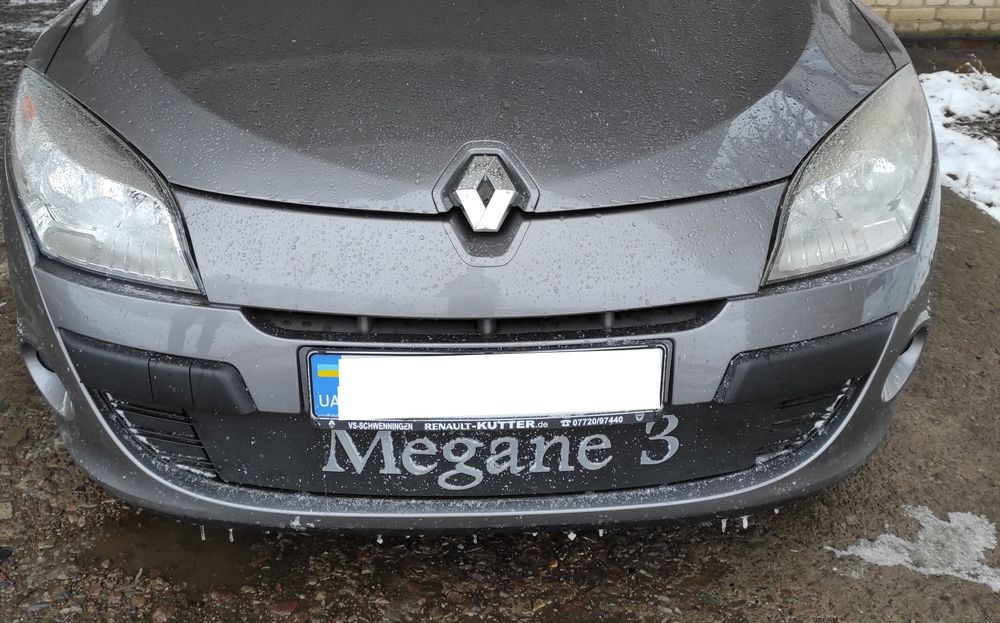 Renault Megane 3 утеплювач решітки радіатора , накладка на бампер