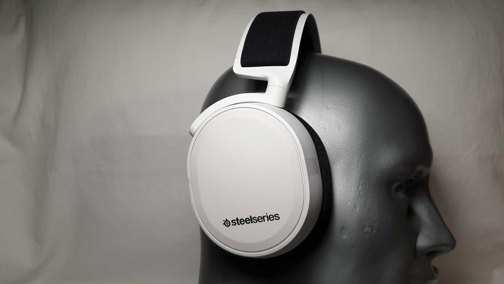 Słuchawki bezprzewodowe SteelSeries Arctis 7+WHITE jak NOWE.