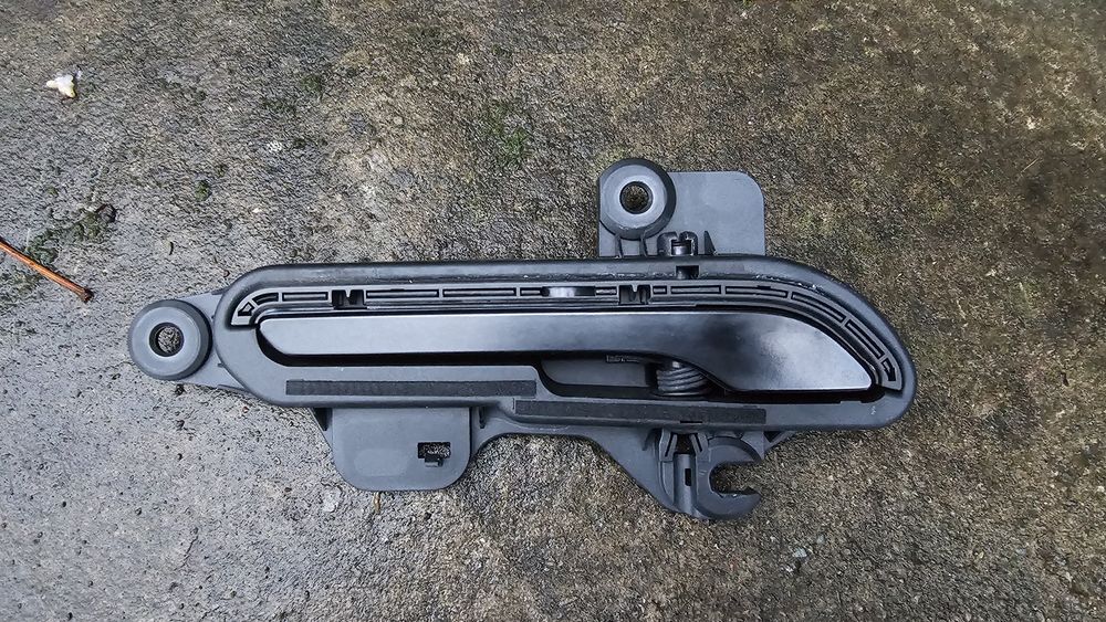 Ручка дверей Tesla Model 3