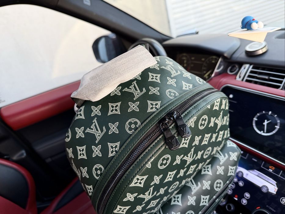 Louis Vuitton Discovery зеленый рюкзак портфель ранец мужской
