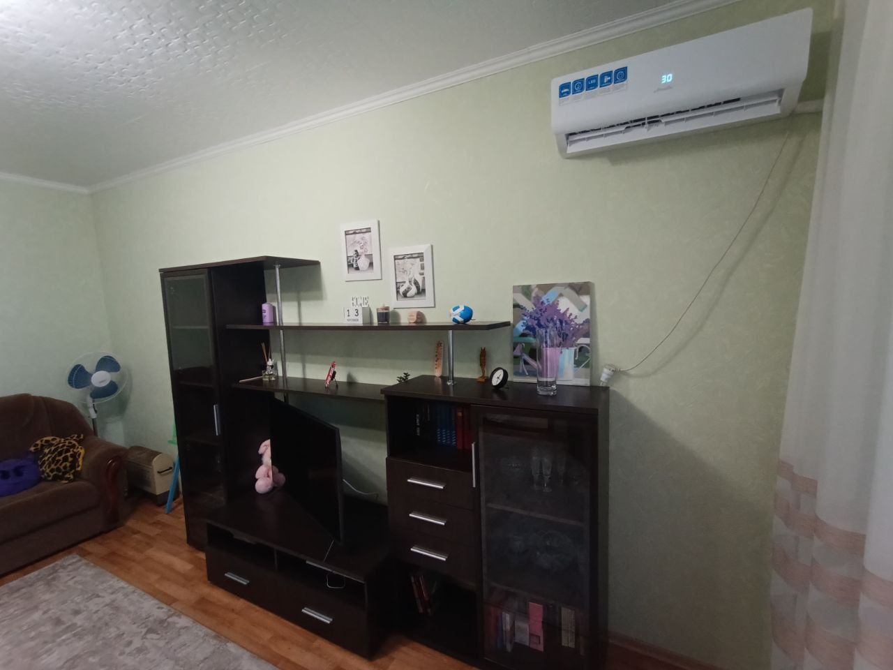 З меблями і технікою 3к на Східному -3