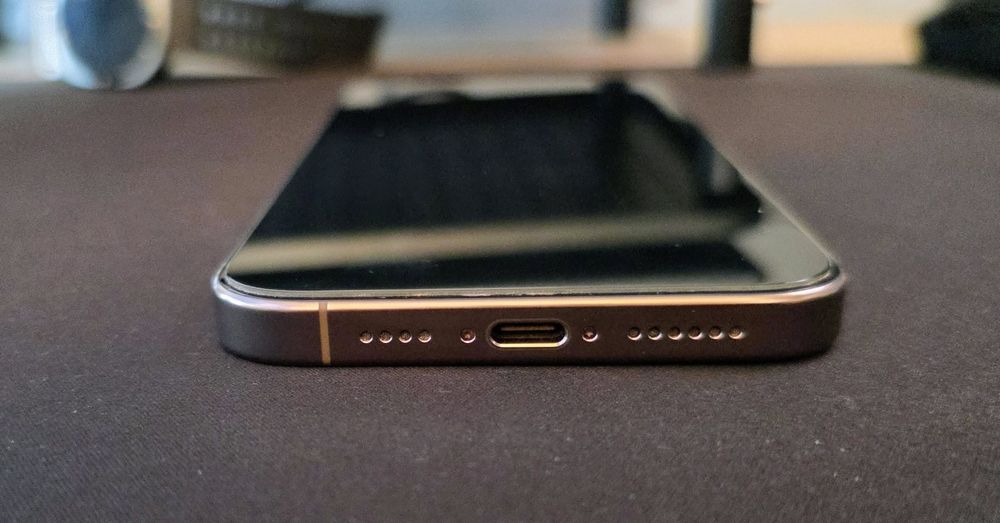 iPhone 16 Pro Max 256GB Desert Titanium