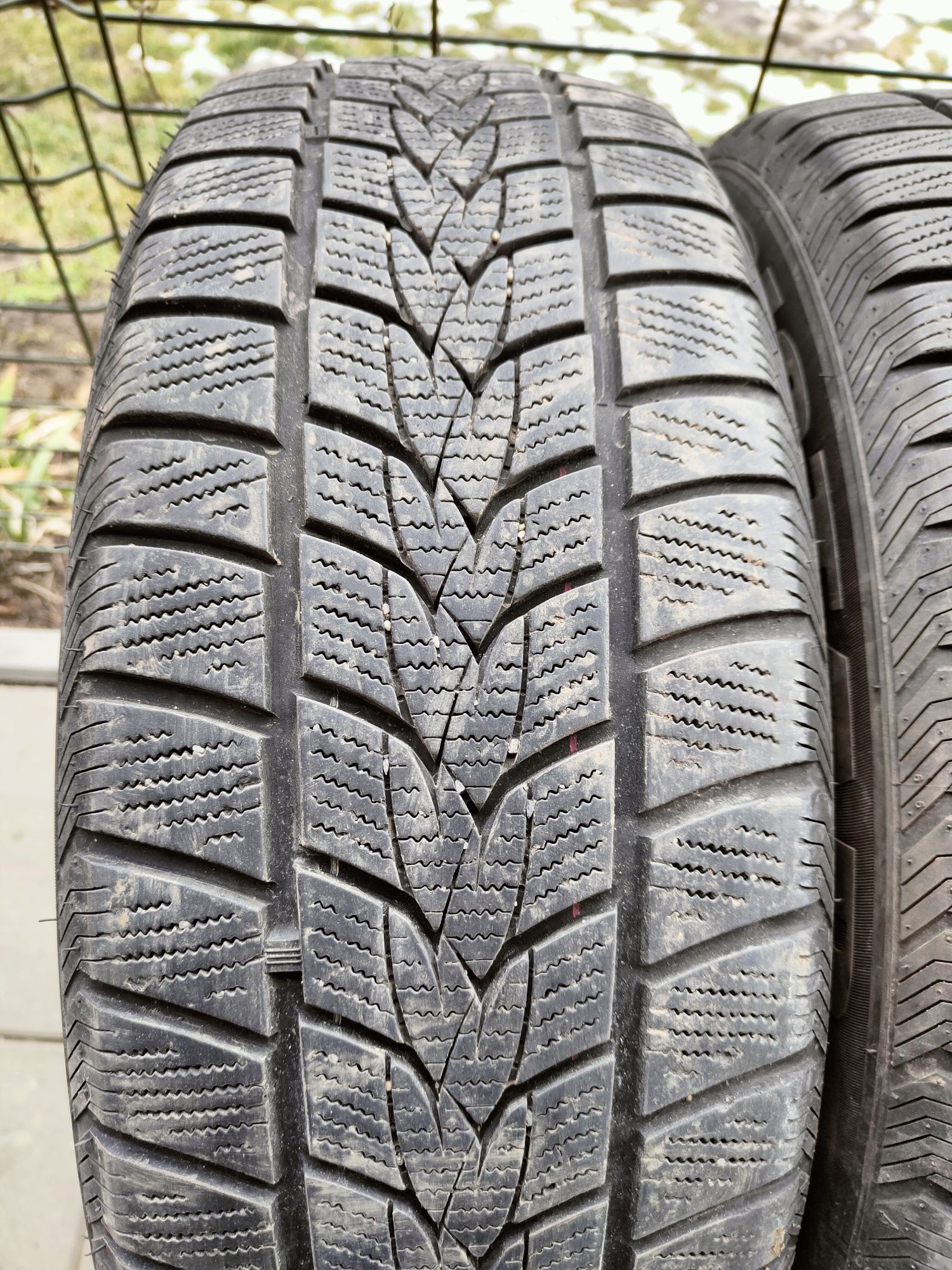 Opony lato i zima 225/60r18