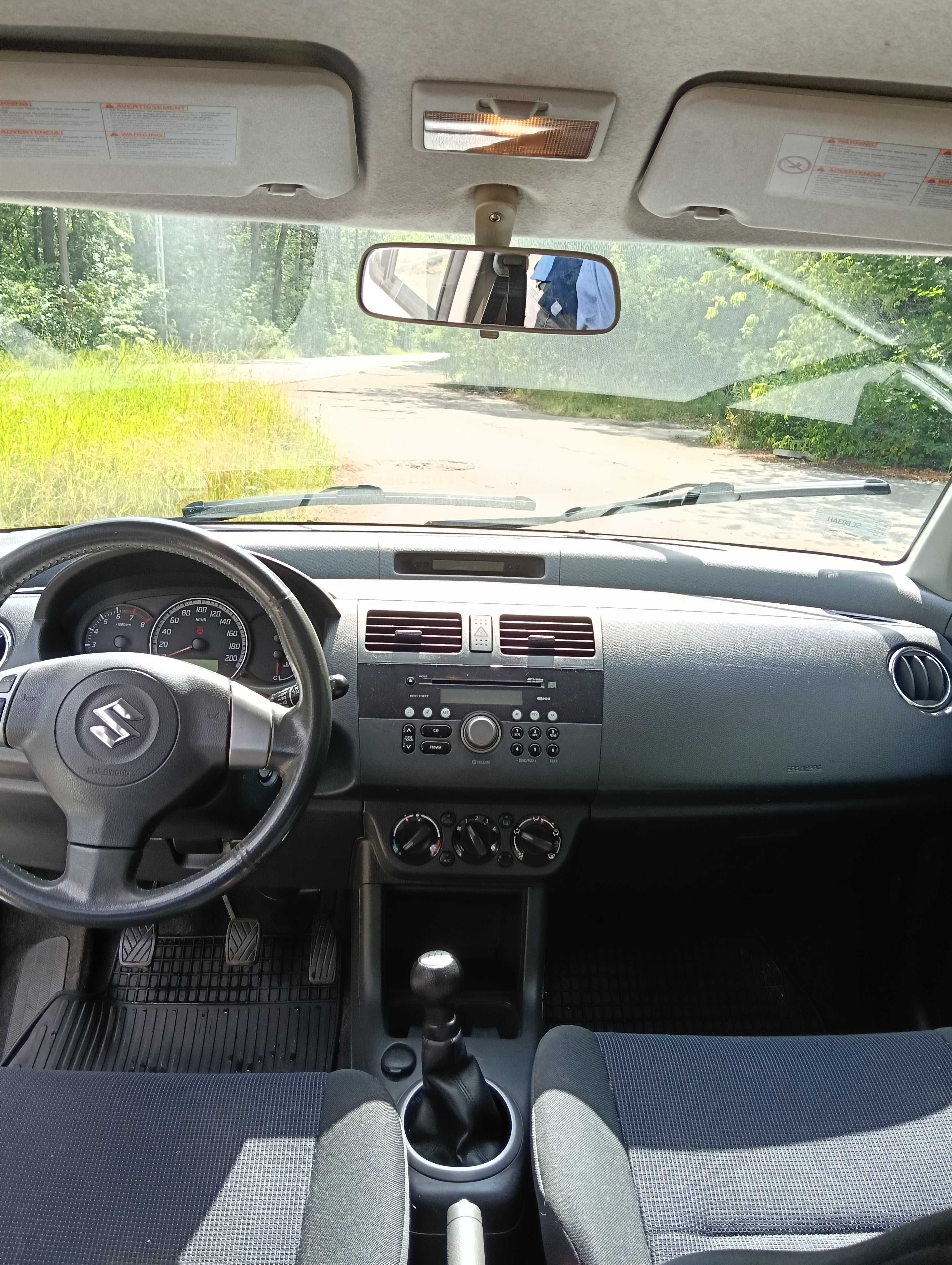 Suzuki Swift 1.3 biała perła 92KM 2006rok benzyna