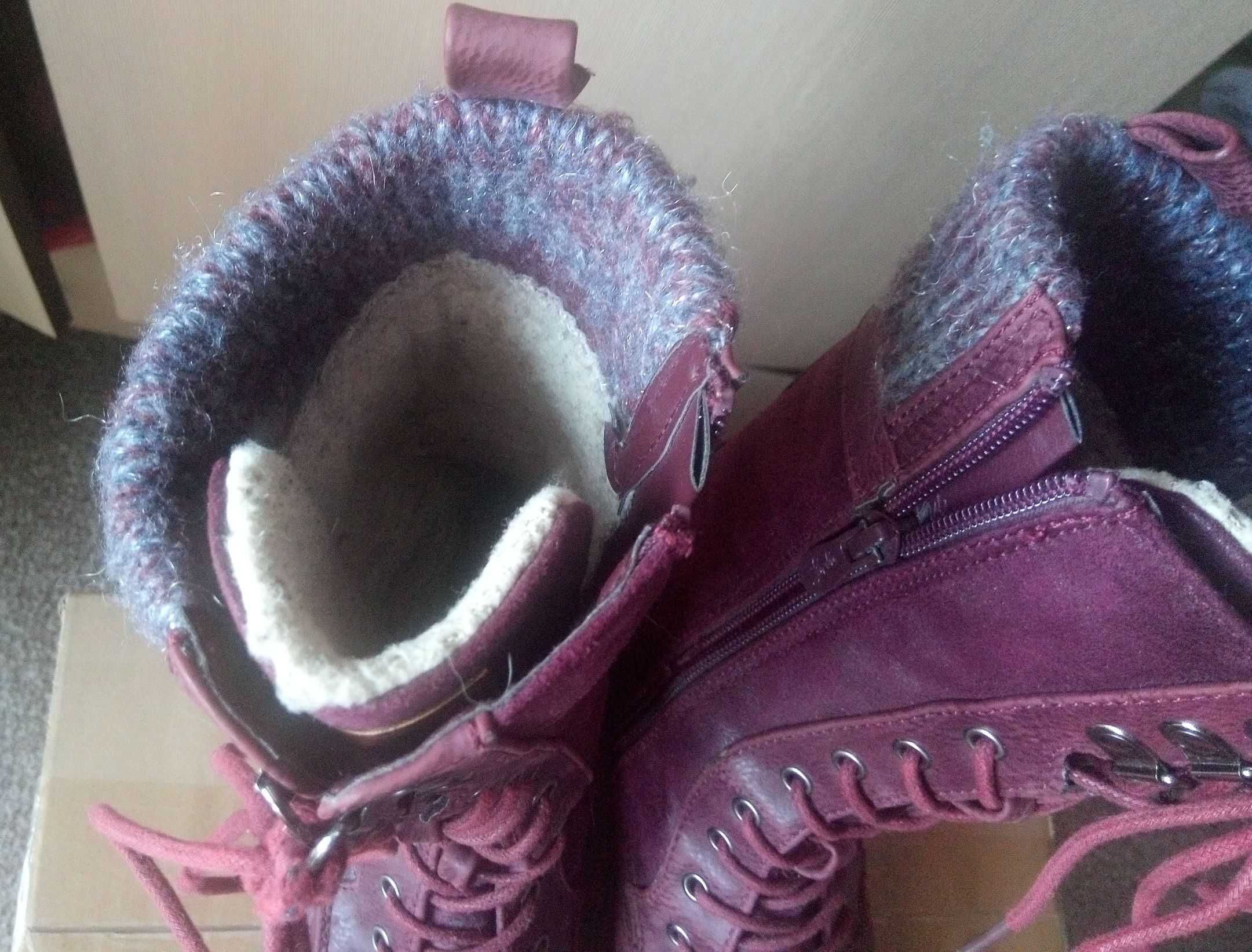 Kozaki buty zimowe dziecięce Magic Lady CCC bordowe ocieplane r. 35