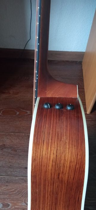 Gitara elektroakustyczna Taylor 210 CE leworęczna