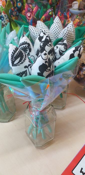 Bukiety szytych tulipanów po 7szt