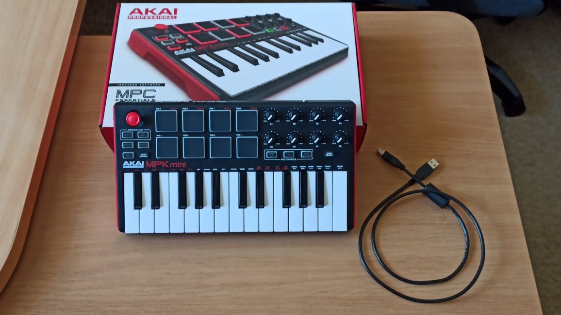 MIDI-контролер Akai MPK Mini MK2