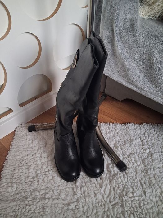 Czarne długie ocieplane kozaki