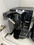 Ekspress do kawy kapsułkowy Delonghi Nespresso Latissima EN670