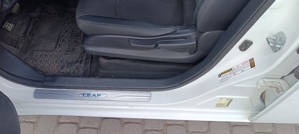 Продам Nissan Leat