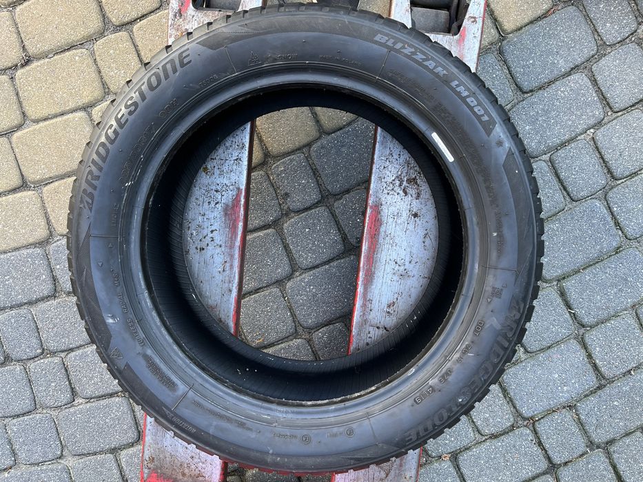 1szt. 225/50/17 Bridgestone Blizak LM001 ROK 2019.