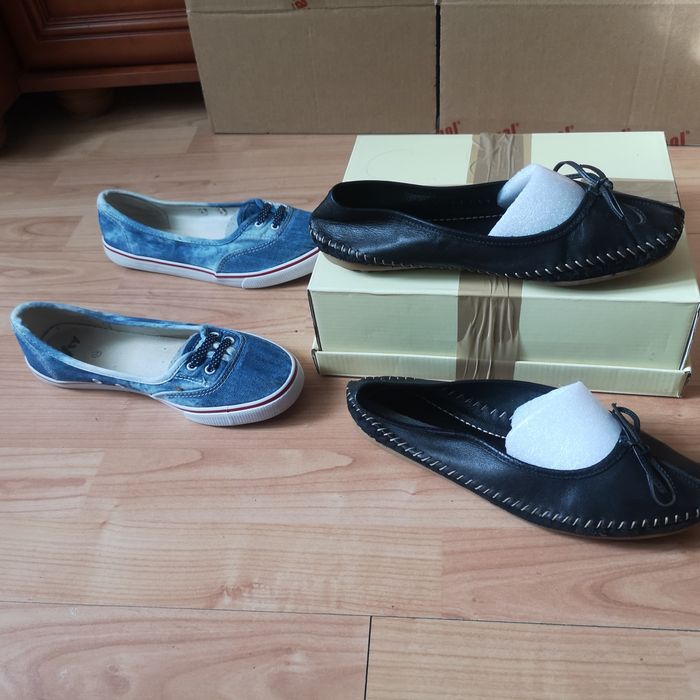 Za dwie pary letnich  butów damskich  39