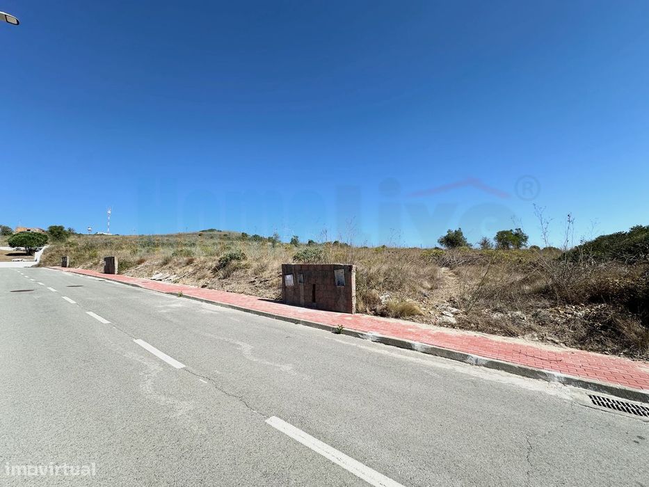 Lote Moradia, Bairro Tocadelos, Lousa