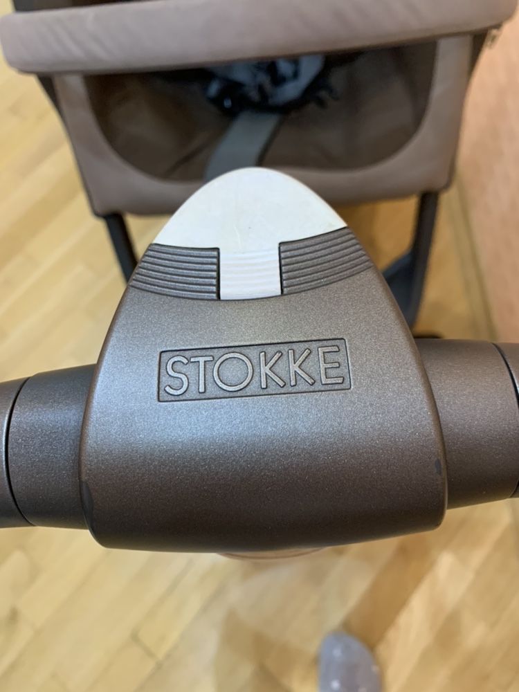 Продам коляску Stokke Xplory