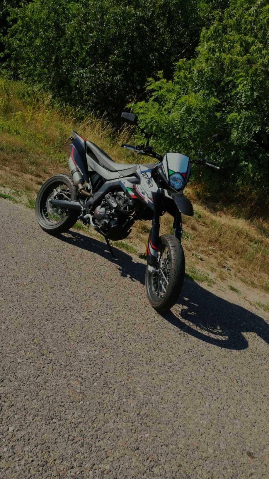 Aprilia sx 125 supermoto