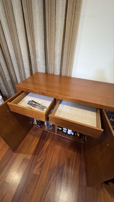 Movel de sala (Madeira Maciça)