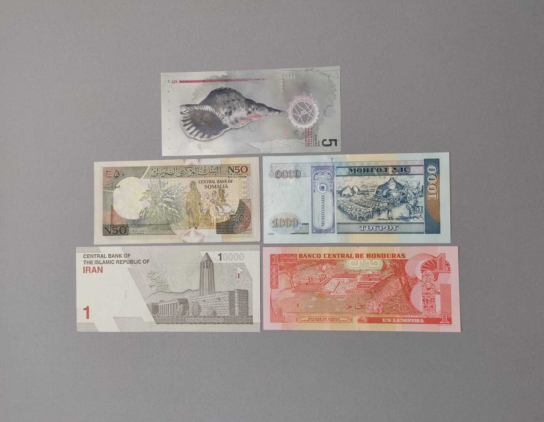 Zagraniczne banknoty 15 szt. UNC