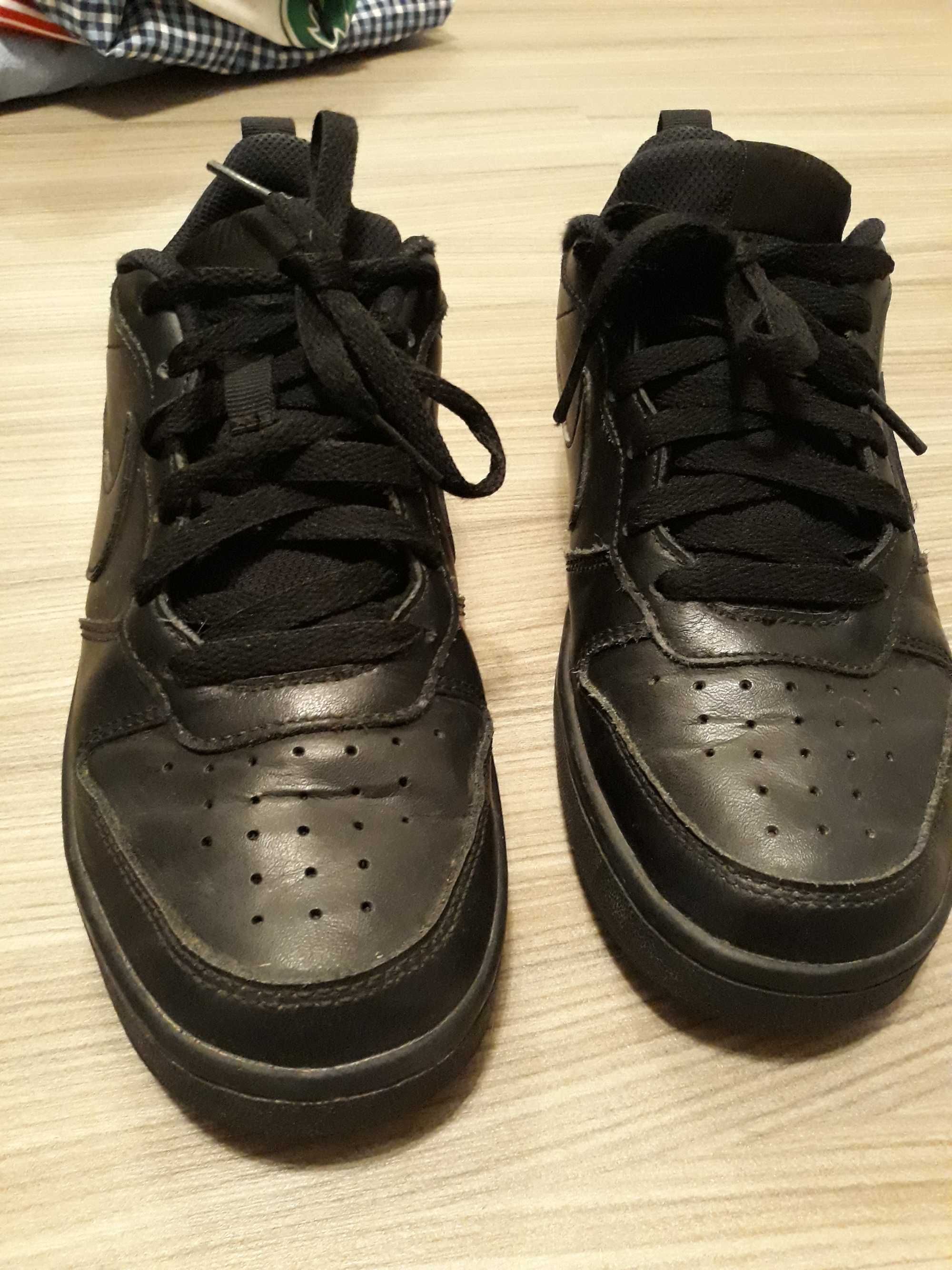 Buty Nike czarne klasyczne skórka rozm.38 dł wkładki 24 cm.