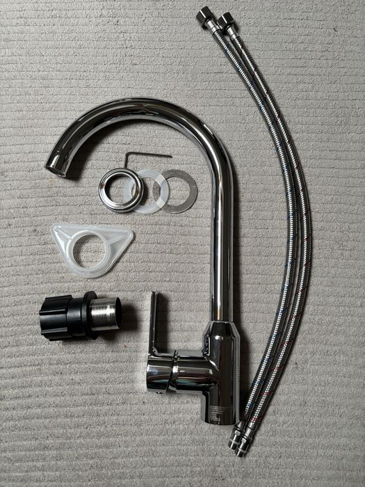 Змішувач кухонний. Новий