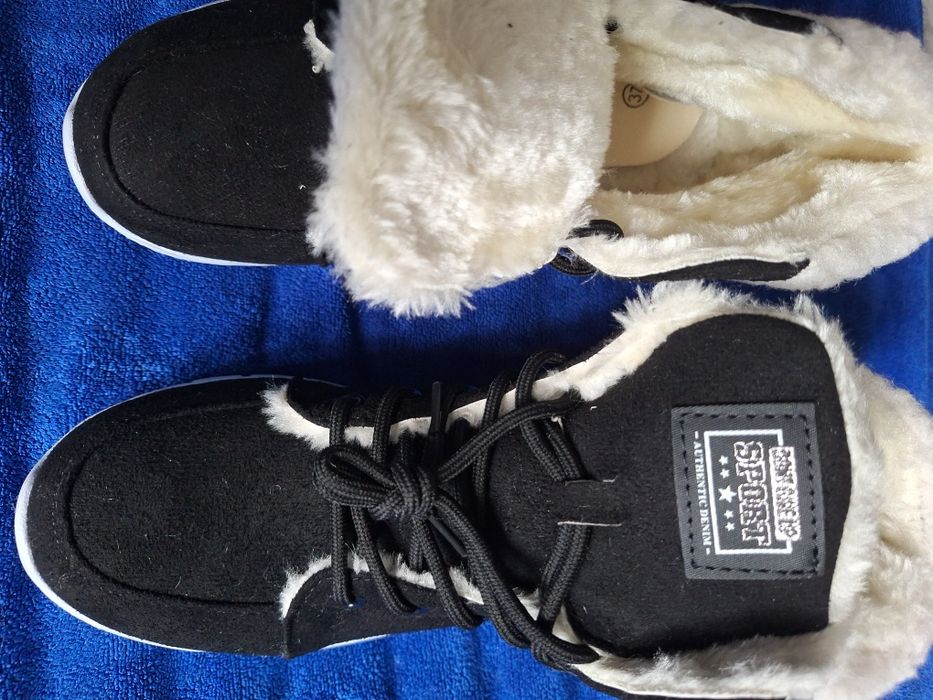 Śliczne zimowe ocieplane buty, wkładka 23,4