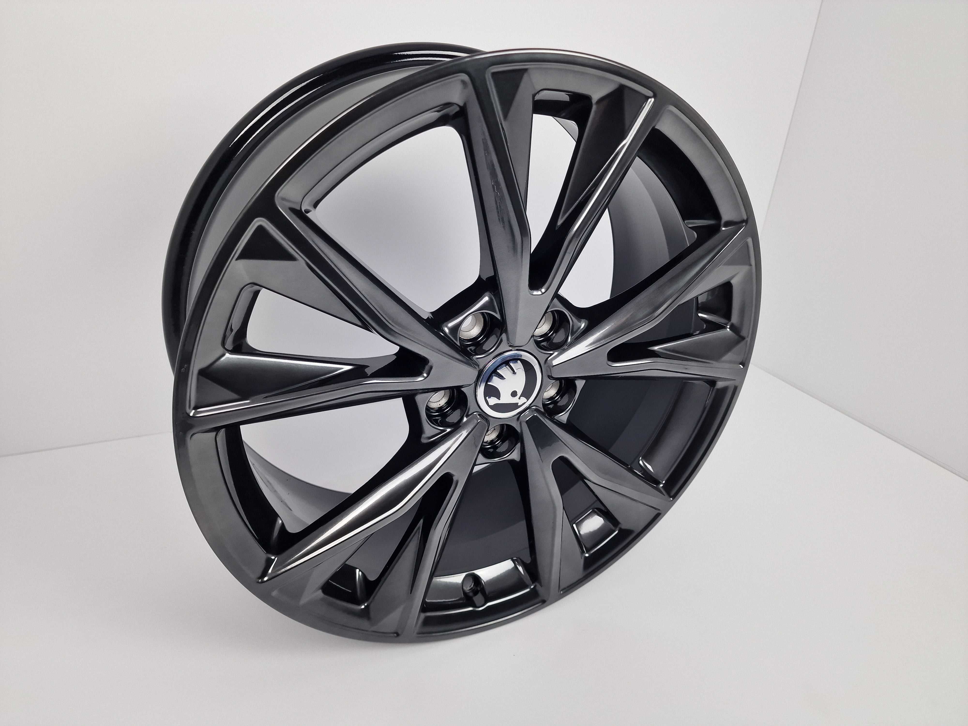 FABRYCZNIE NOWE Felgi 18" Skoda Enyaq Superb Octavia Karoq Kodiaq