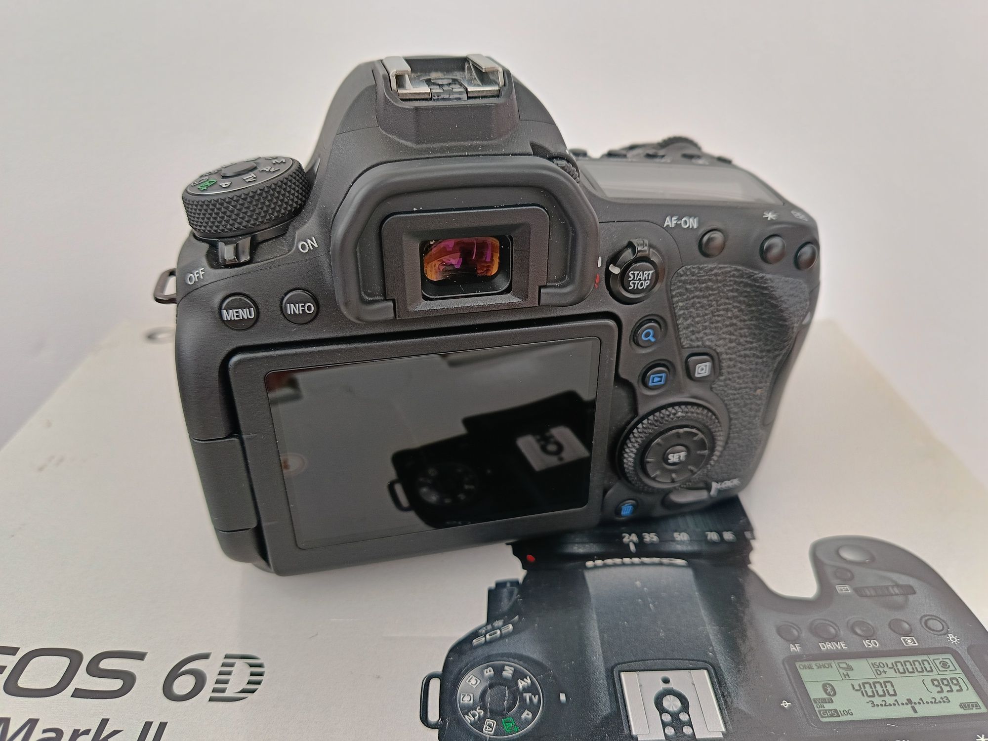 Продам фотоапарат Canon 6D Mark ll + об'єктив Canon EF 50mm 1.8 STM