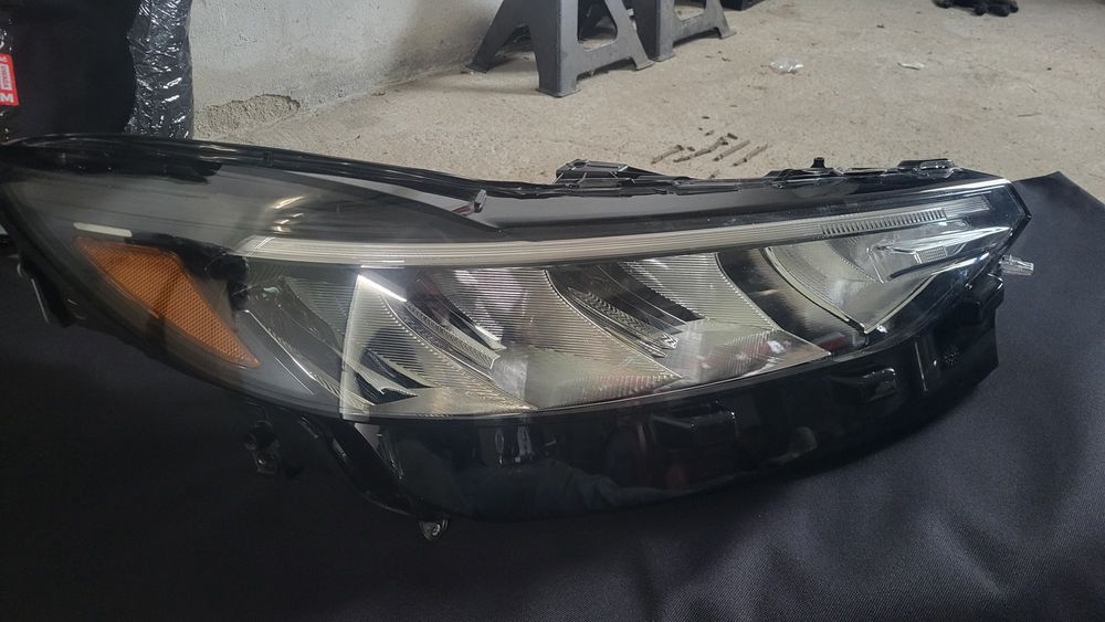 Lampa przednia ford escape prawa