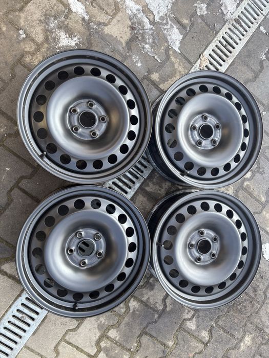FS12 Komplet felg stalowych 17” 5x112 vw