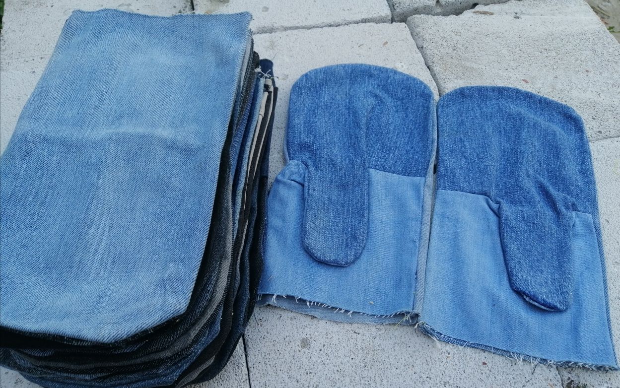 Спецовочнi рукавицi з джинсовоi тканини.