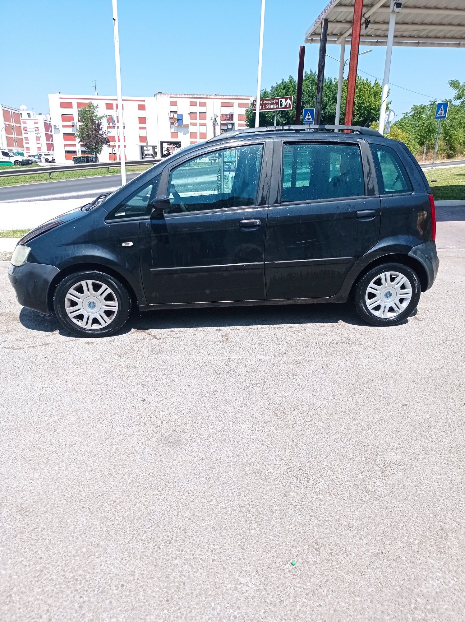 Vendo ou troco Fiat idea 05 diesel