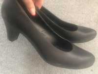 Buty na obcasie, czarne