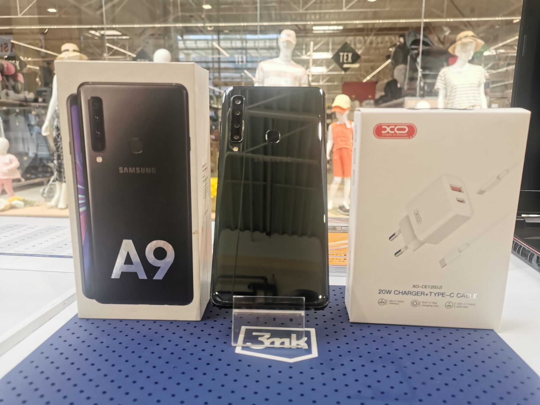 SAMSUNG Galaxy A9 2018 6/128GB Stan BDB+ Komplet GW 6msc