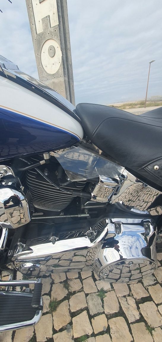 Harley Davidson softail deluxe