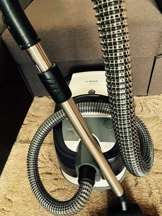 Продам пилесос "BOSCH"