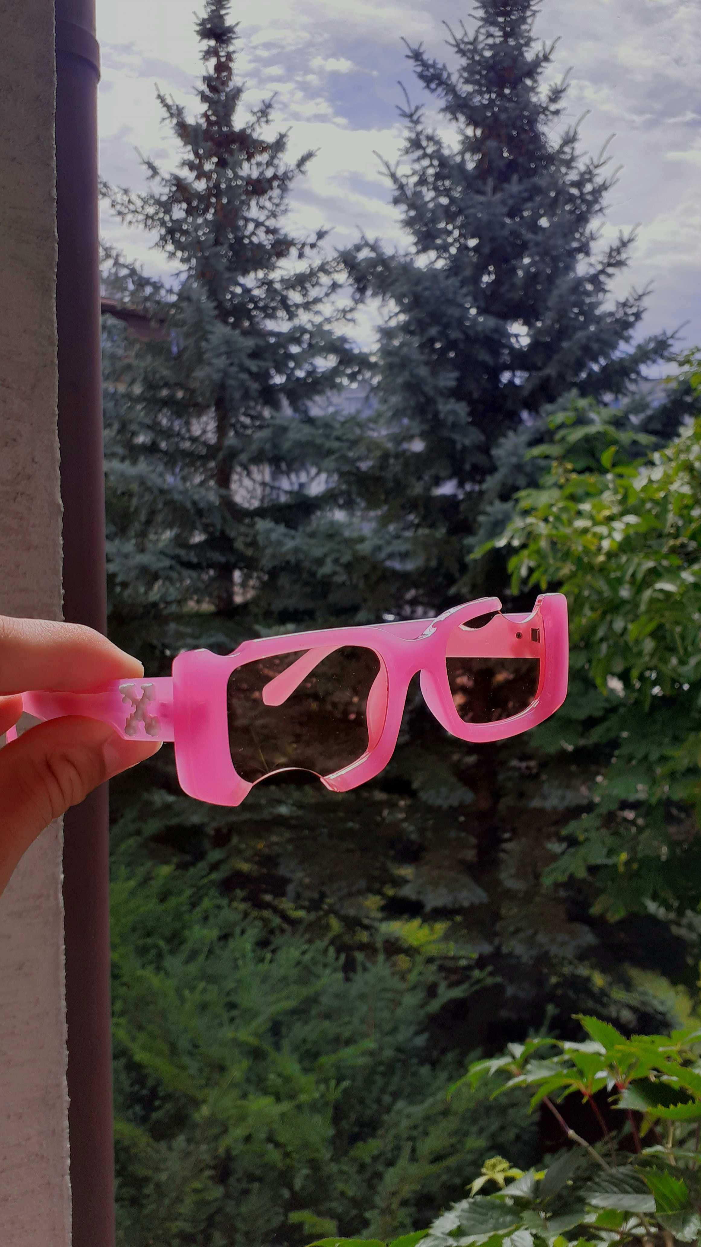 Cady Rectangular Frame Sunglasses (Barbie Pink)