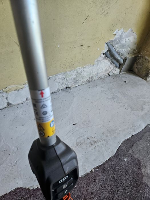 HUSQVARNA 325iLK z przystawką Akumulatorowa podkaszarka wielofunkcyjna