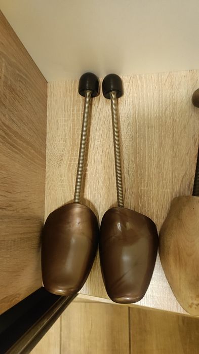 Колодки для взуття металеві дерев'яні пластик