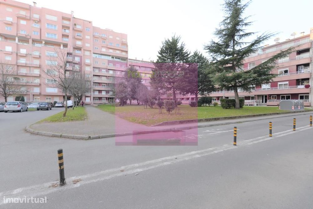 Apartamento T 2 Piscinas c/ Terraço