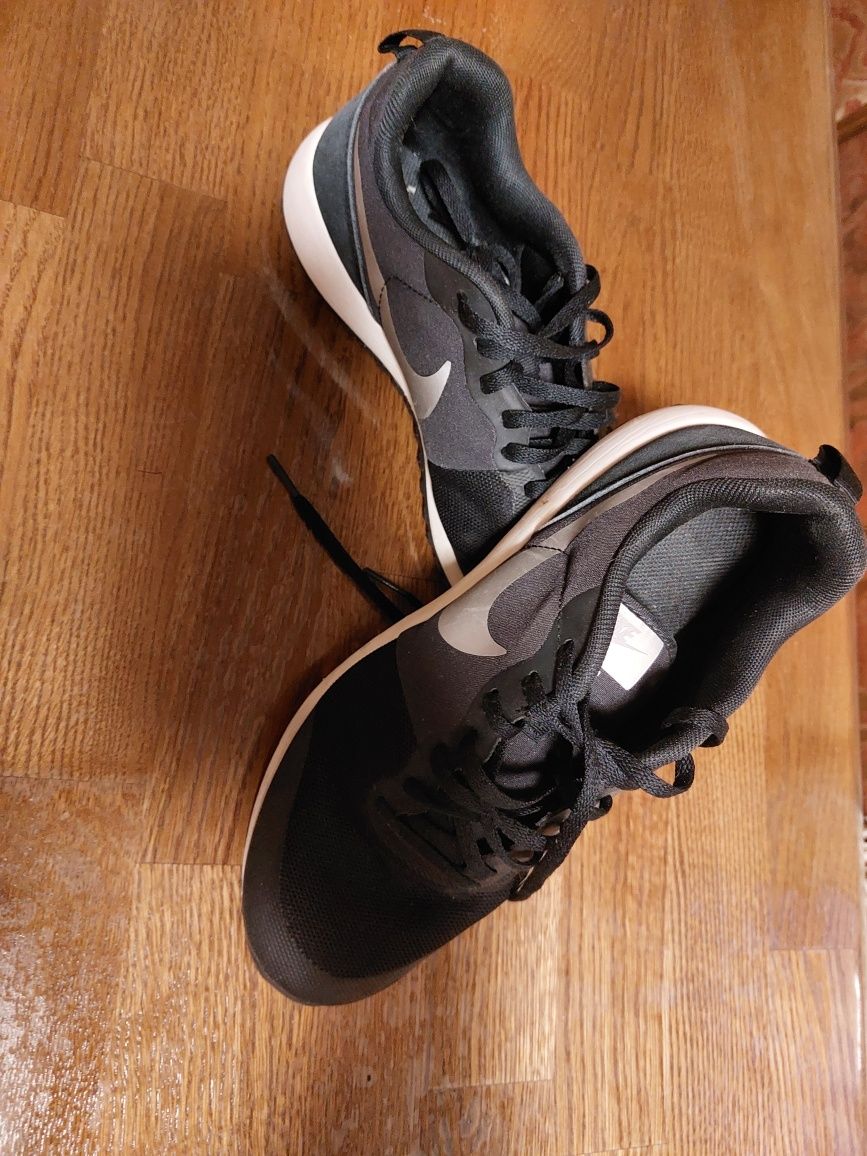 Кросівки  кросівки NIKE