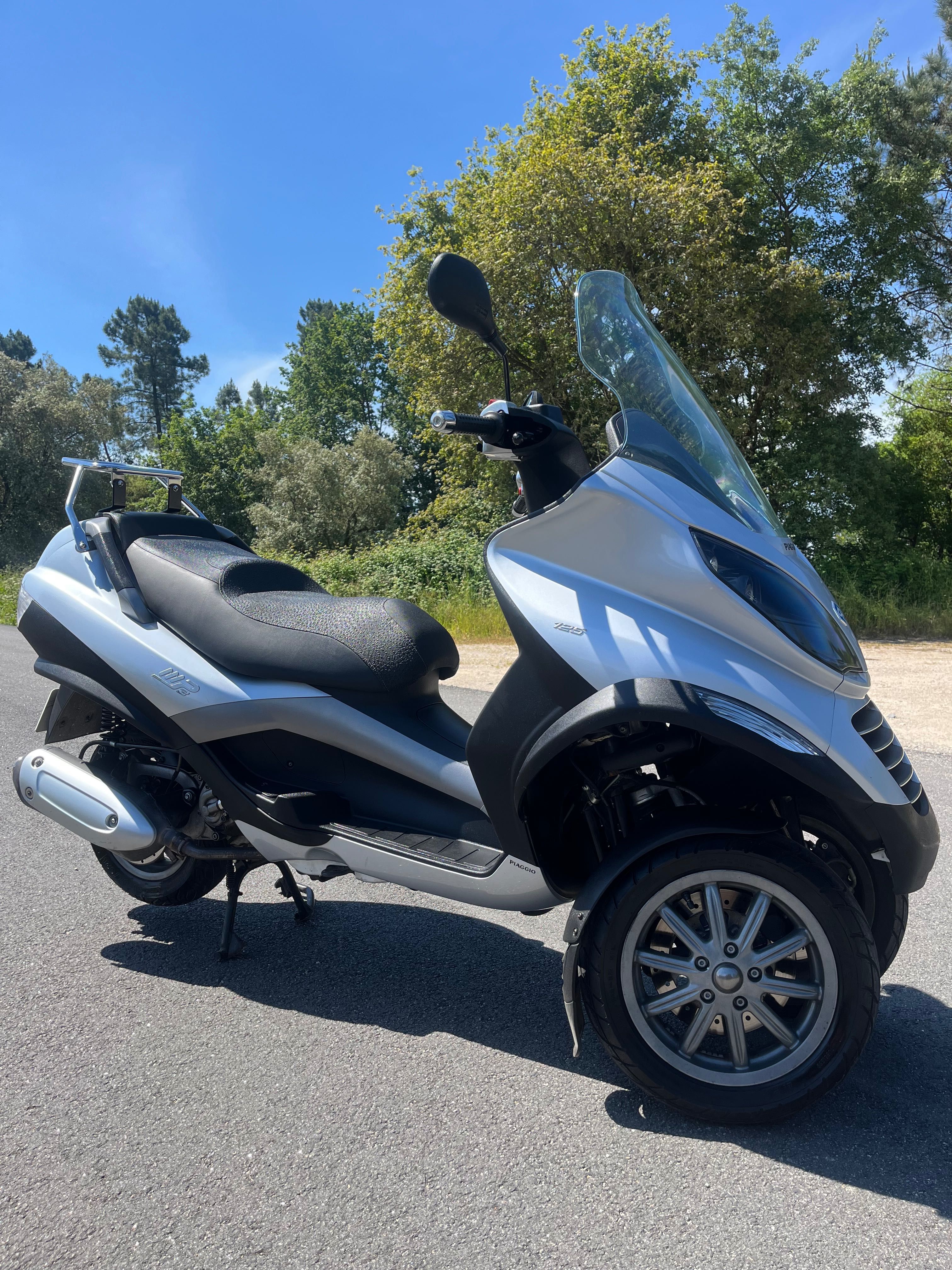 Piaggio MP3 125cc carta de carro