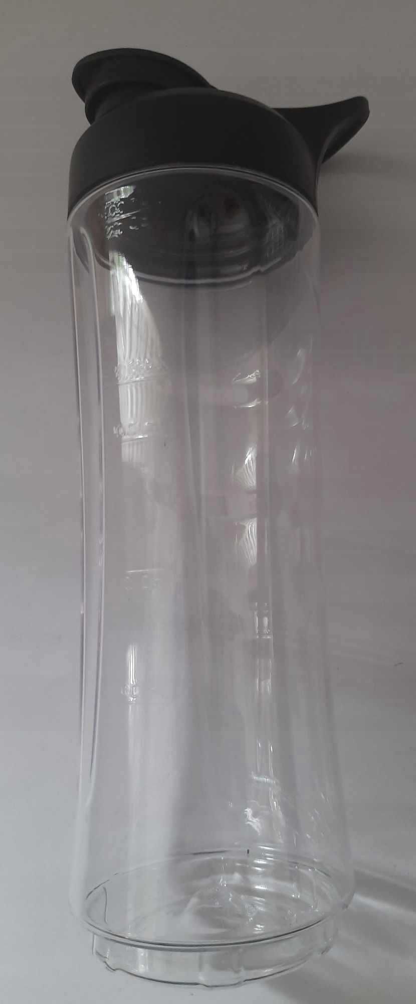 Pojemnik, zamykana butelka na sok, koktajl, 600 ml, z miarką, uchwytem