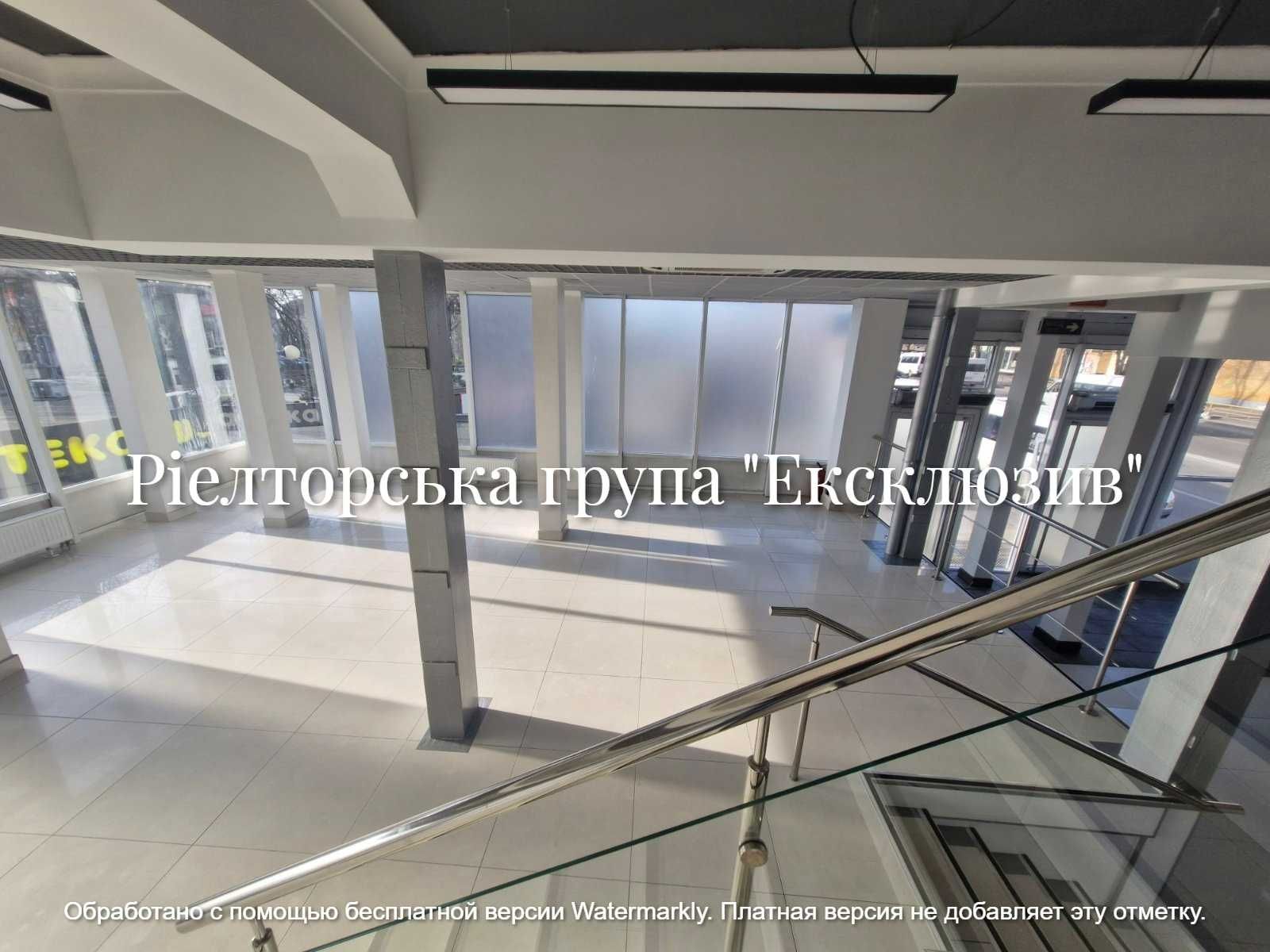 Пропонується в оренду приміщення по вул.Базарна/пр. Соборний 4-362 м2