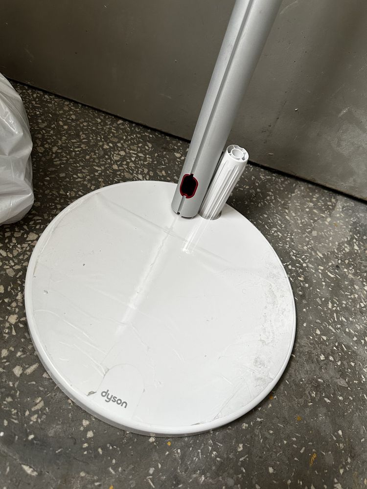 Podstawka odkurzacza Dyson v11