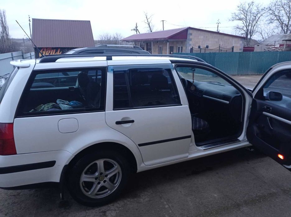 Volkswagen Golf Універсал 2001(1.9 TDI МТ (115 к.с.) 4Motion/Повноприв