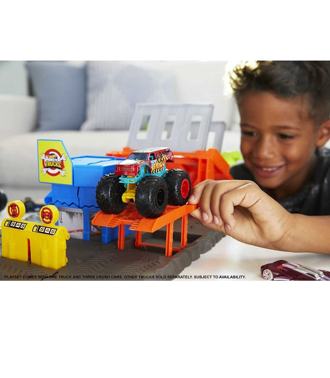 Ігровий набір Hot Wheels Monster Trucks Пригоди на станції