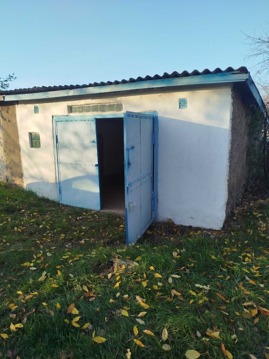 Продам гараж в металісті автомобілісті