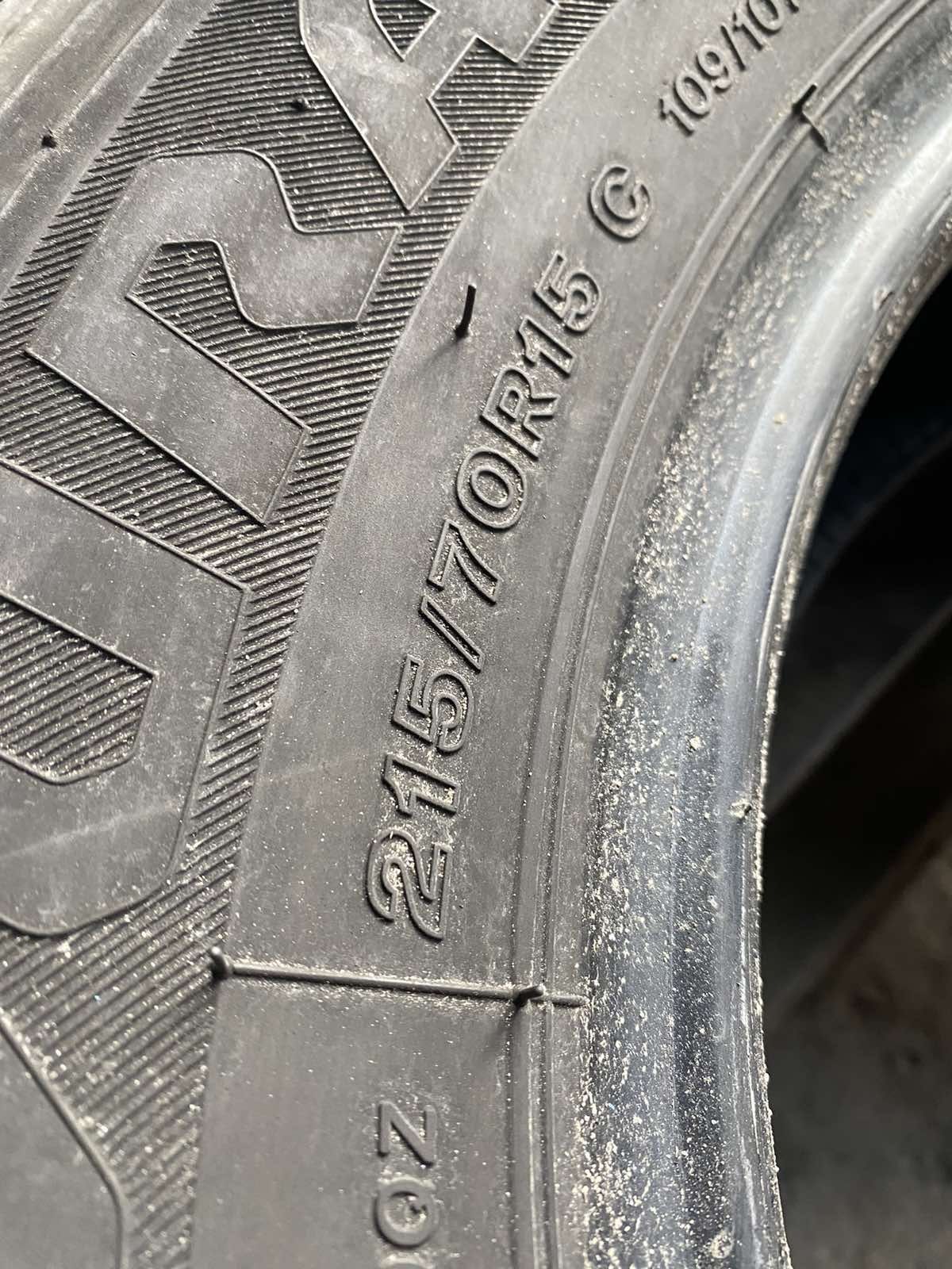 215.70.15c Bridgestone 2шт лето БУ склад шины резина из Европы 70 R15С