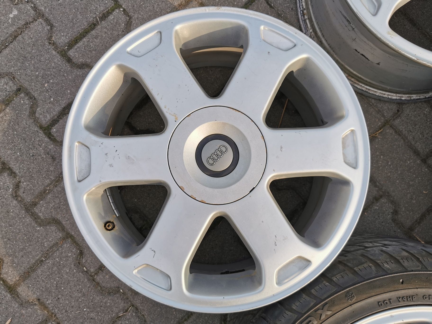 Felgi AVUS Audi S6 S4 B5 RS4 C4 Snowflake 2.7 V6 100 Komplet Kultowe