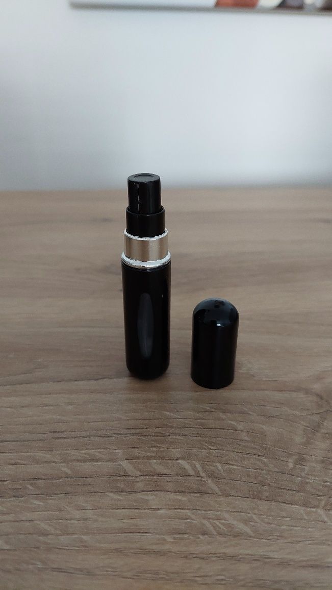Atomizer - buteleczka na perfumy do torebki